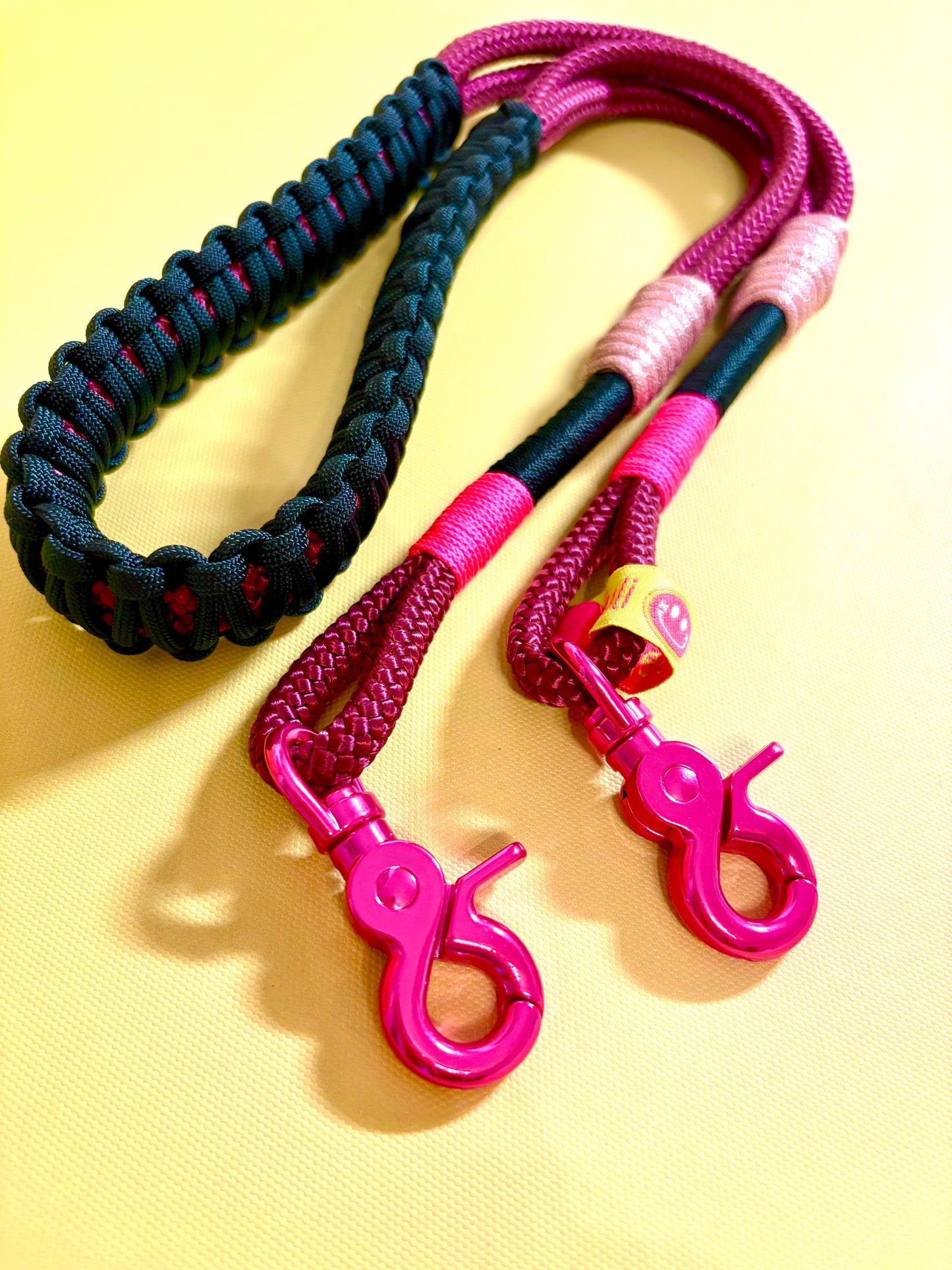 Taschengurt Glitzernde Aubergine aus Segeltau & Paracord