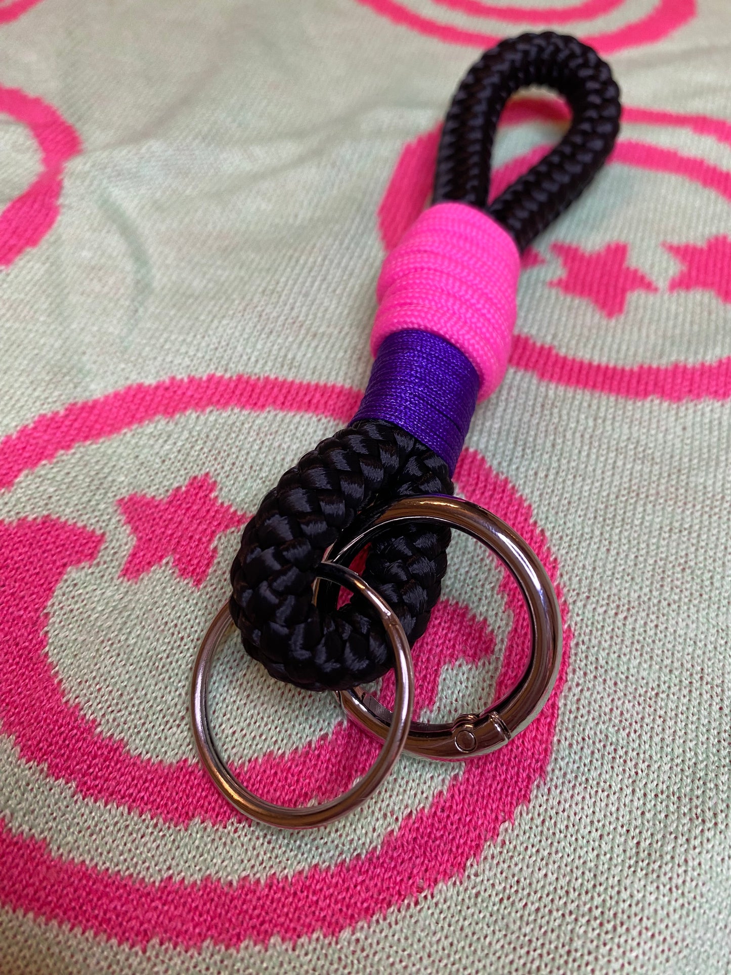 Schlüsselanhänger Schwarz-Pink