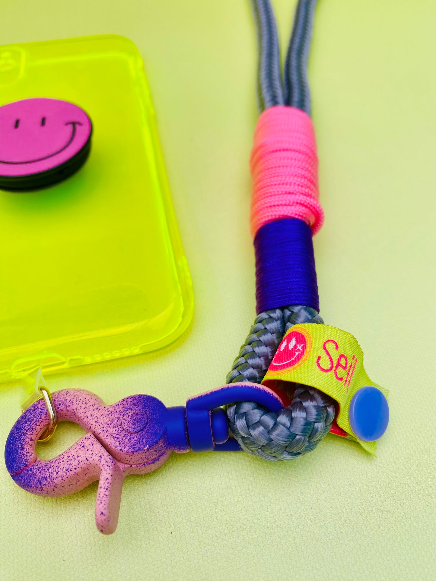 Handycharm und Schlüsselanhänger Ombre Purple aus Paracord & Segeltau