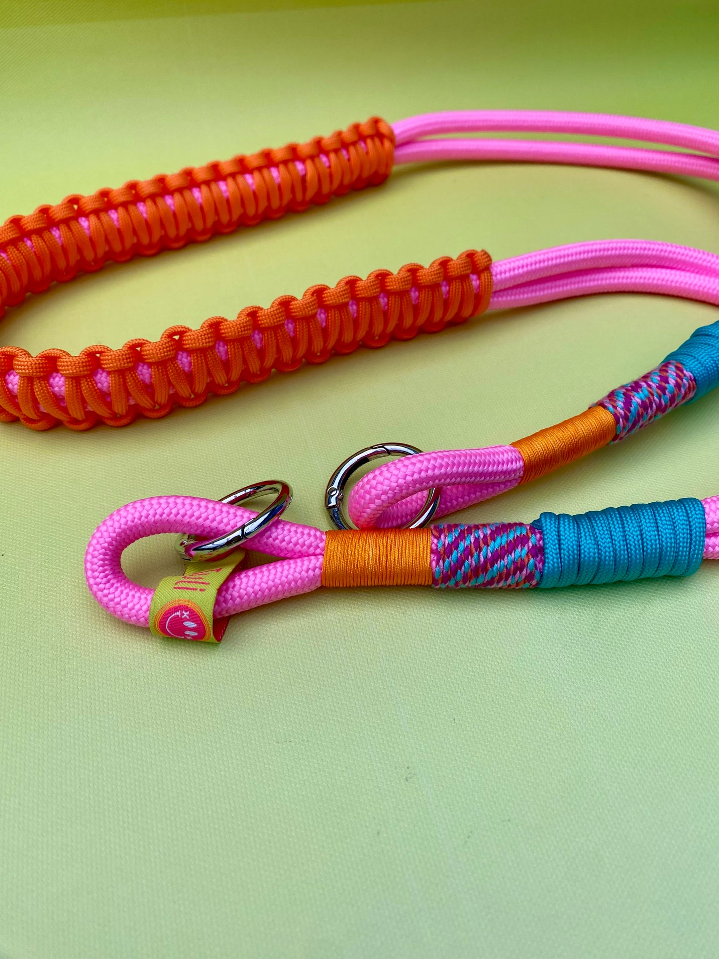 Taschengurt Knallbonbon in Neonpink aus Paracord & Segeltau