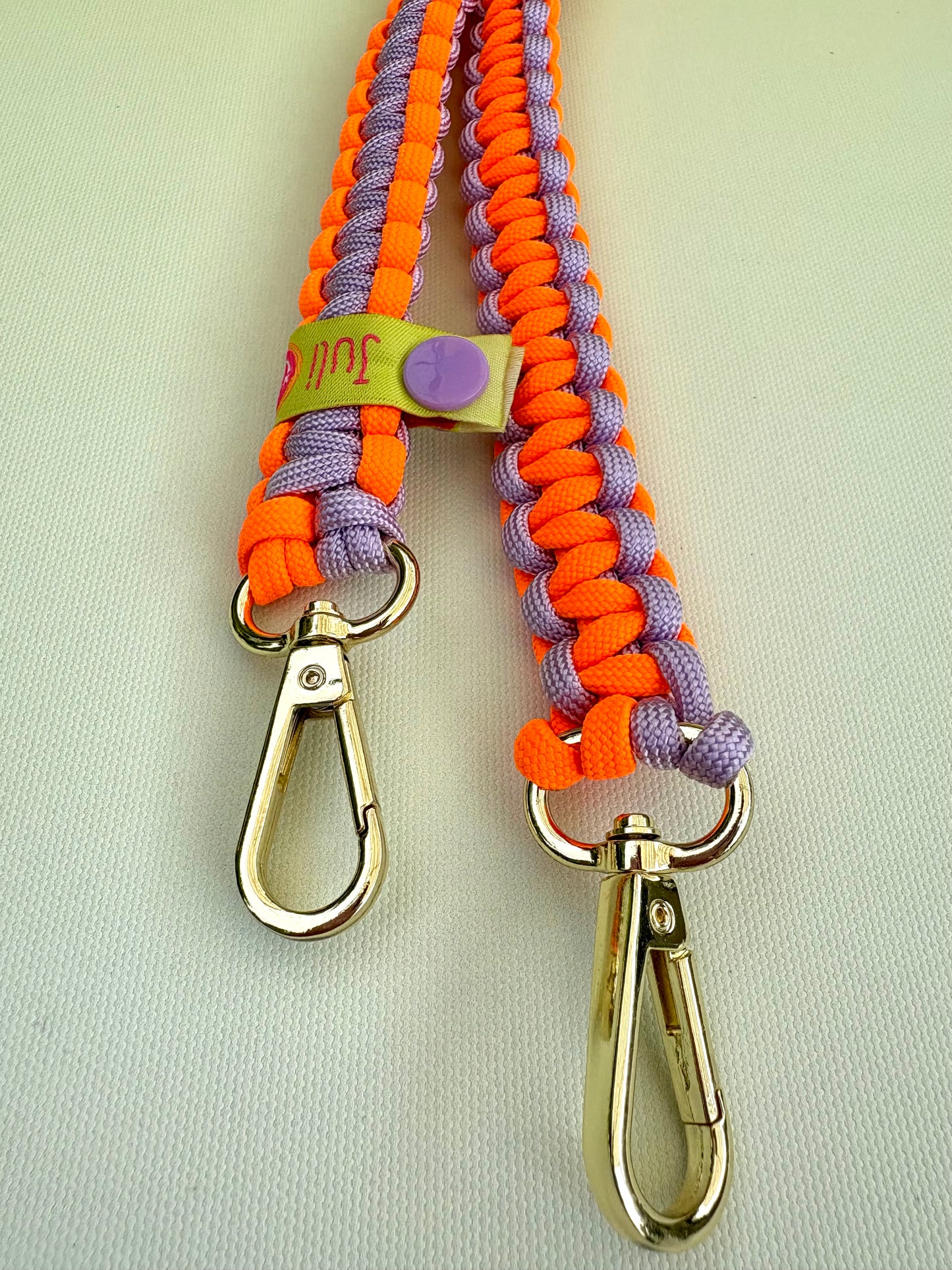 Handykette Makramee Lavender Sour aus Paracord