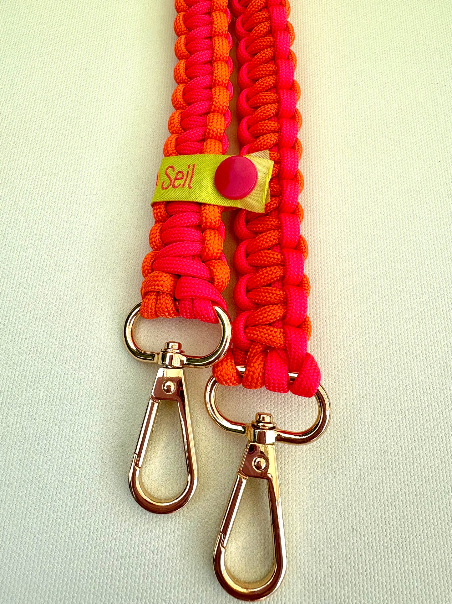 Handykette Makramee Holy Aperoli aus Paracord