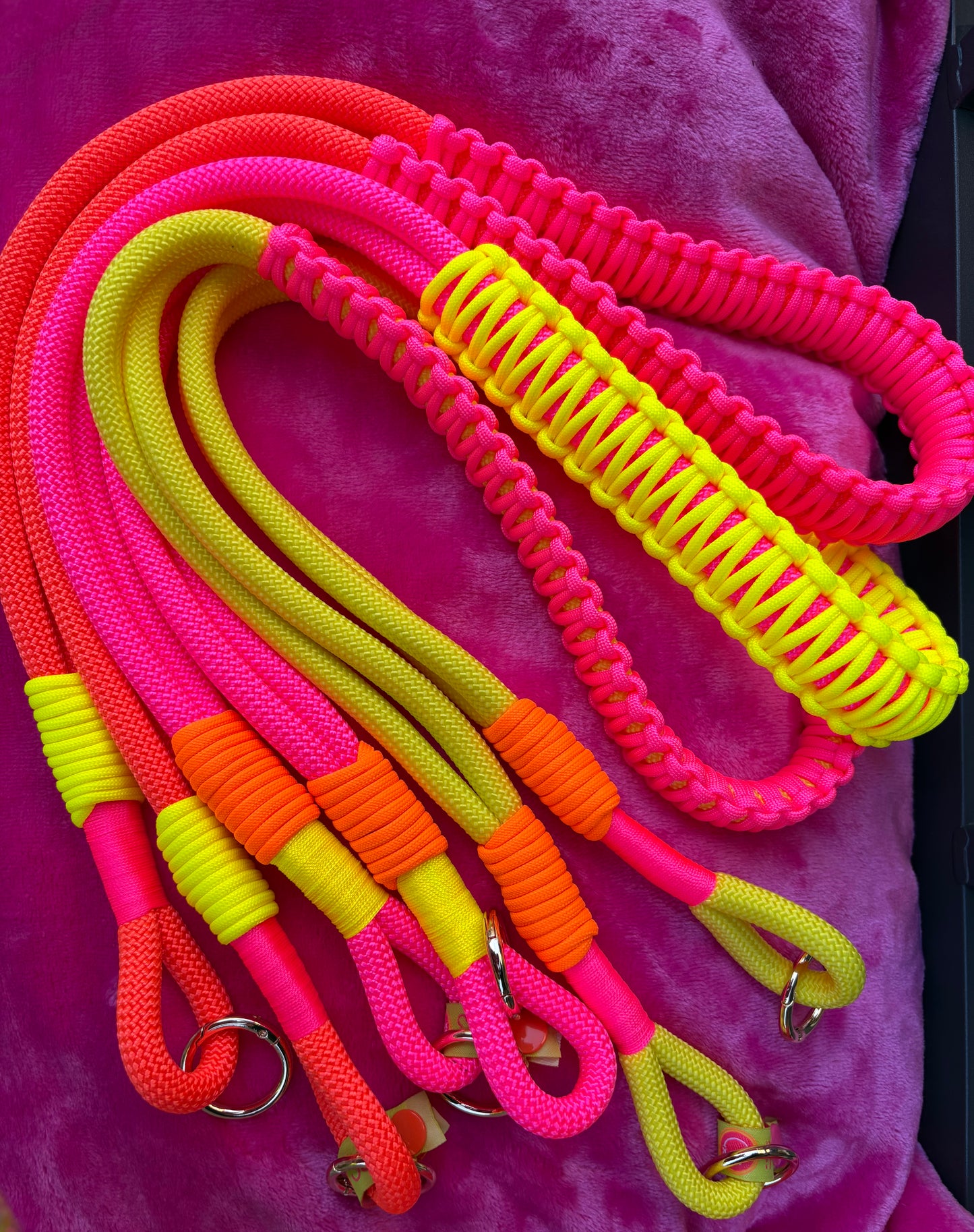 Taschengurt „BÄM“ in Neongelb handmade aus Paracord und Segeltau