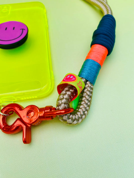 Handycharm und Schlüsselanhänger Petrol im Neonfieber aus Paracord & Segeltau