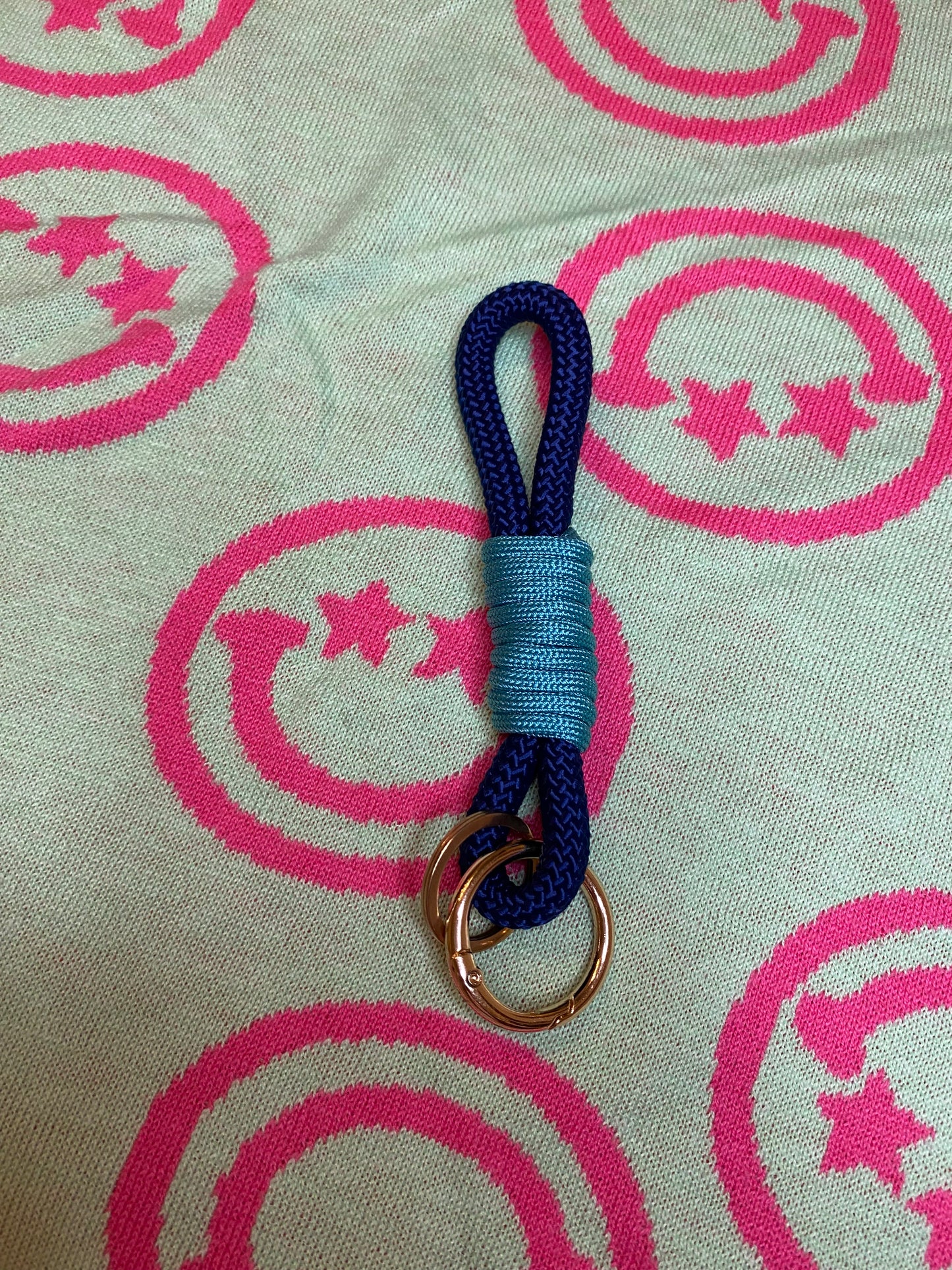 Schlüsselanhänger Dunkelblau-Türkis aus Paracord & Segeltau
