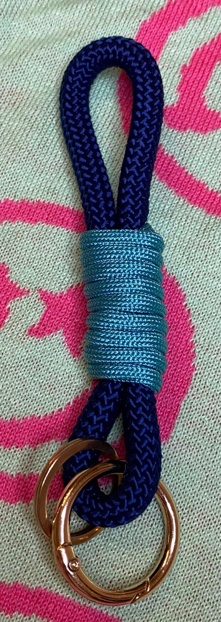 Schlüsselanhänger Dunkelblau-Türkis aus Paracord & Segeltau