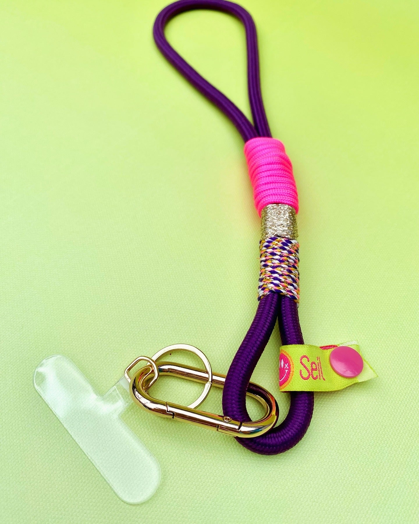 Handycharm und Schlüsselanhänger Funky lila aus Paracord & Segeltau