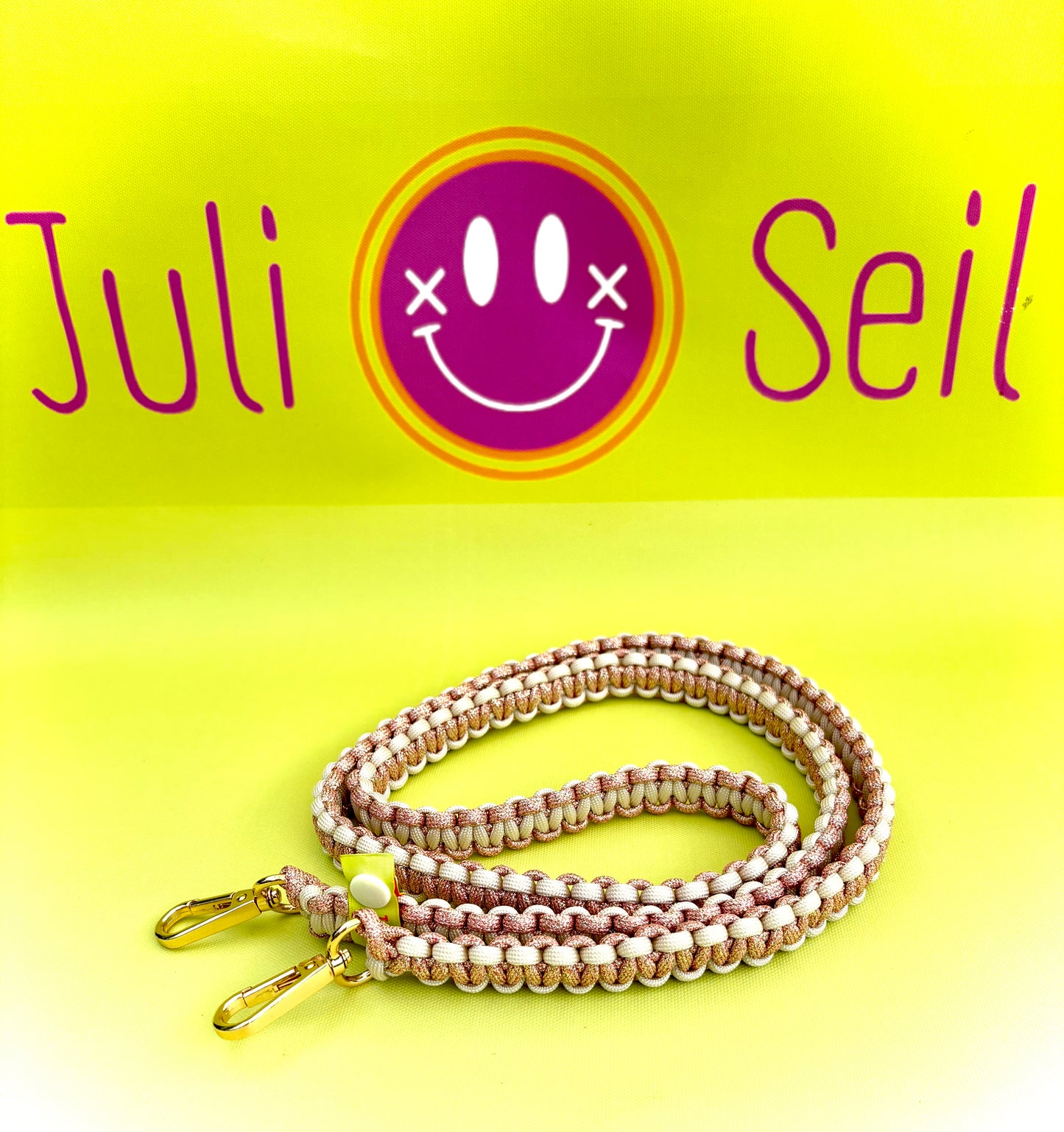 Handykette Makramee Glitzer Rosé Champagner aus Paracord