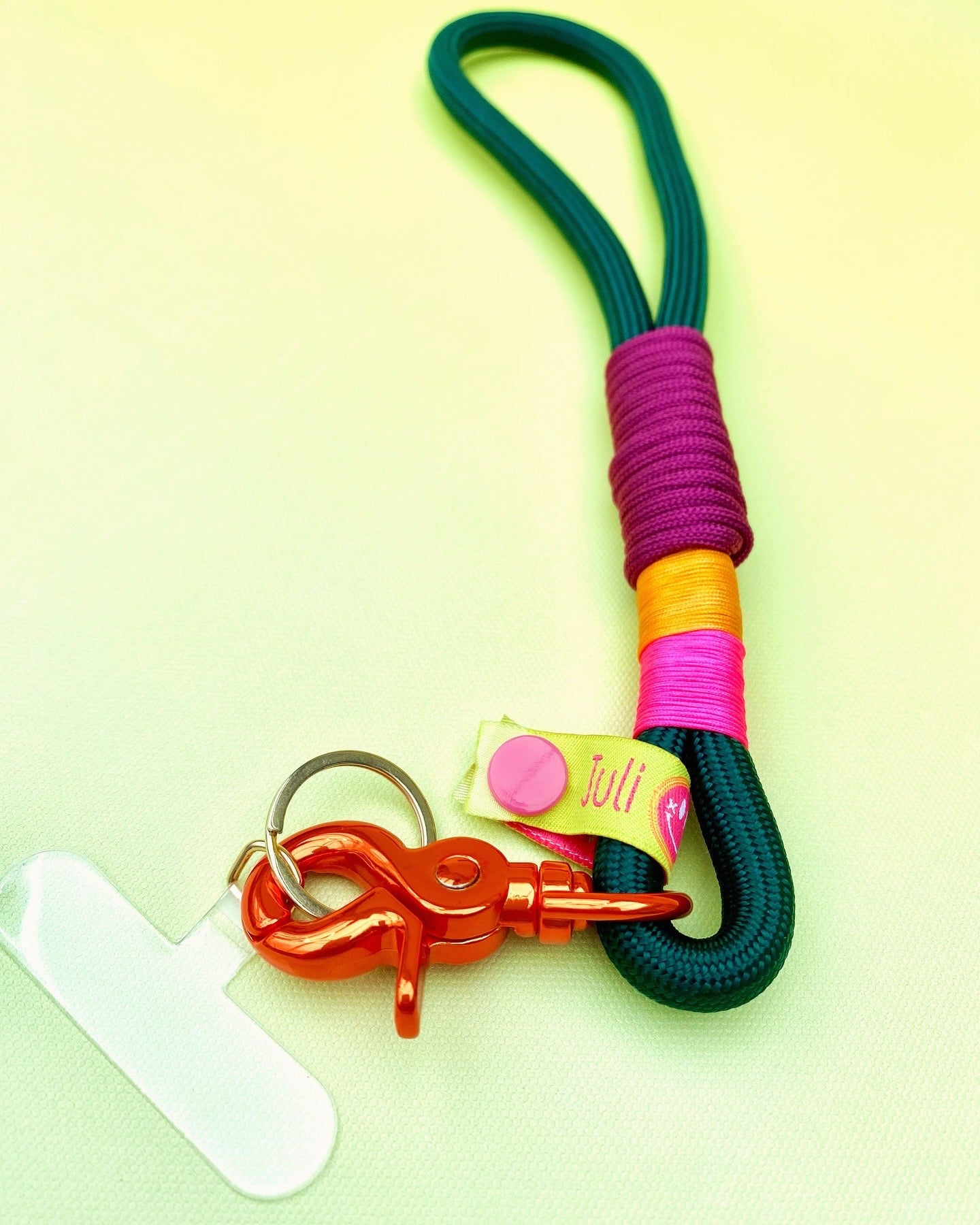 Handycharm und Schlüsselanhänger Waldbeere aus Paracord & Segeltau