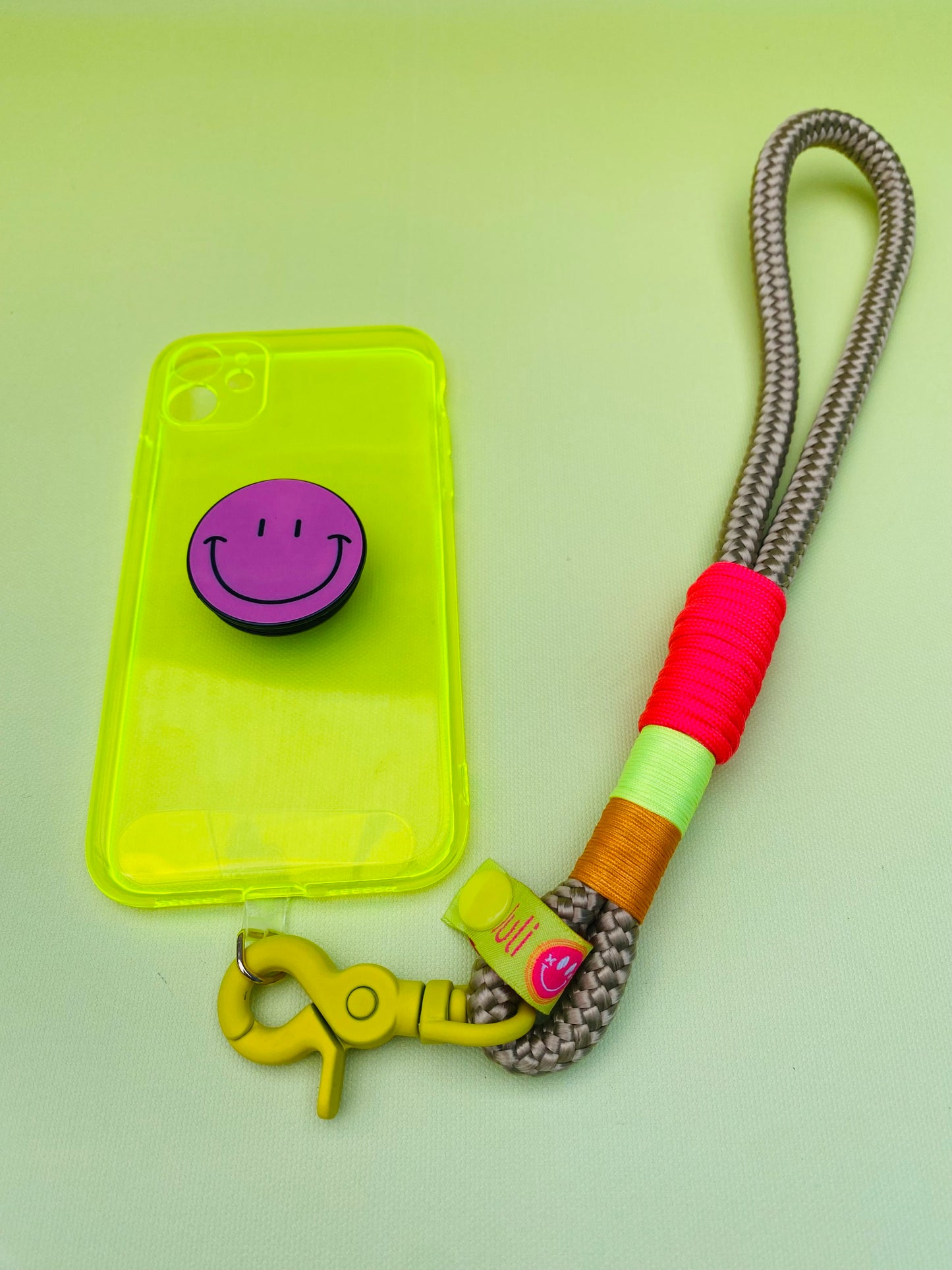 Handycharm und Schlüsselanhänger Streifenliebe aus Paracord & Segeltau