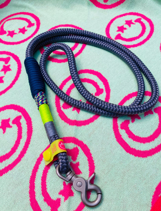 Handyband oder Schlüsselband Blauer Mustermix aus Paracord & Segeltau