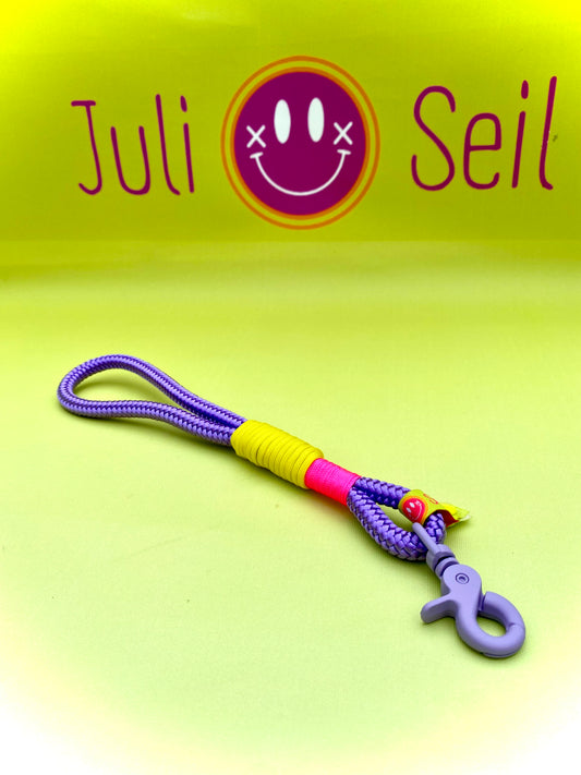 Handycharm und Schlüsselanhänger Heidelbeere-Zitrone aus Paracord & Segeltau