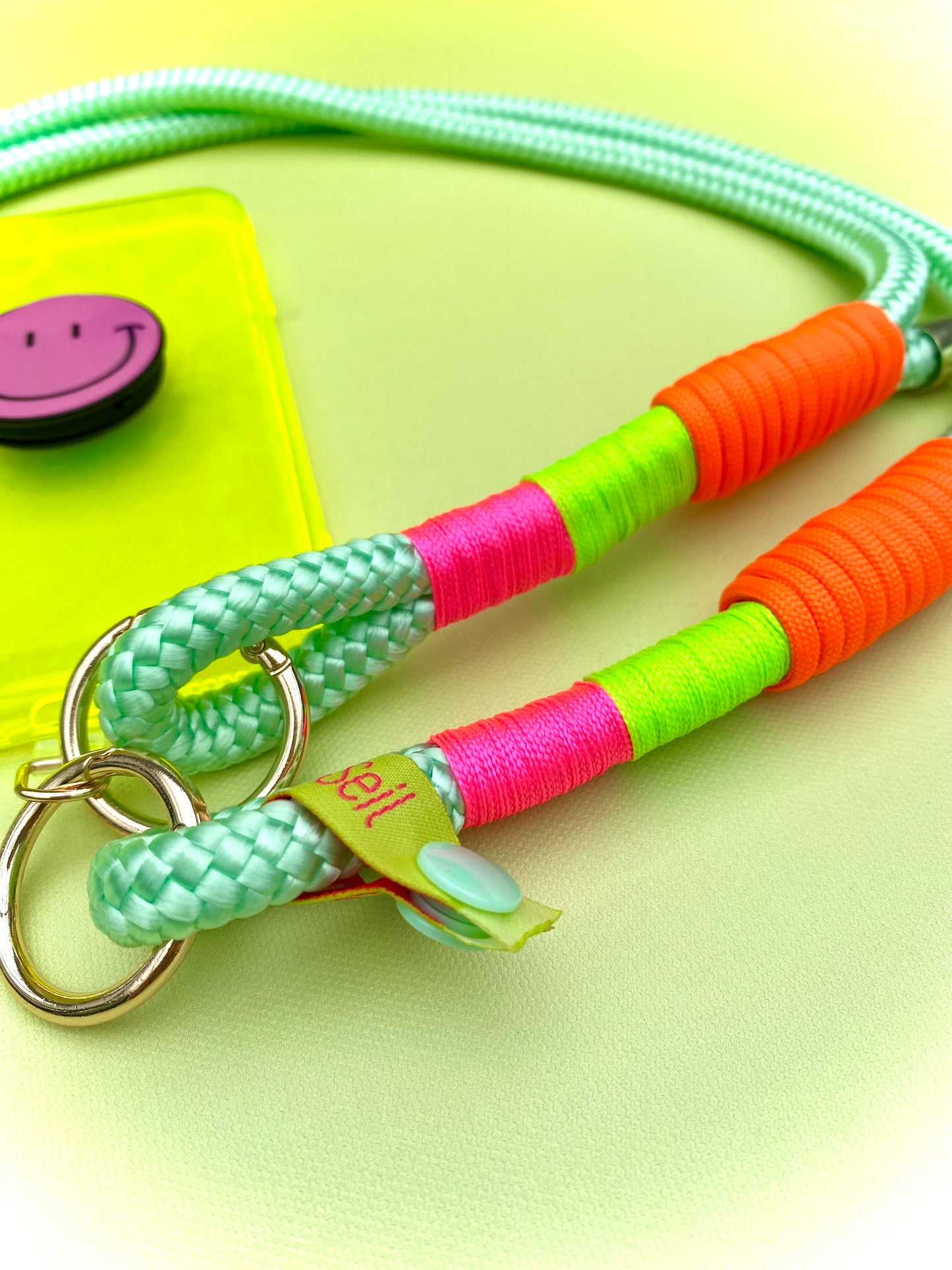 Handykette Pistazie-Mango aus Paracord & Segeltau