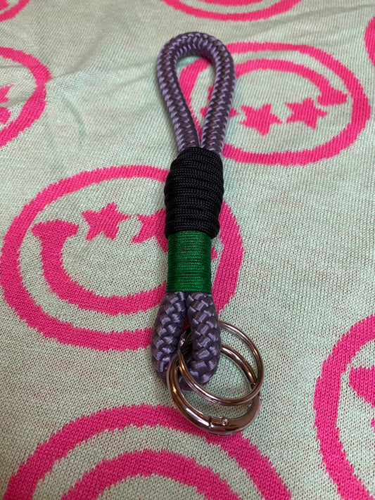 Schlüsselanhänger Grau-Grün aus Paracord & Segeltau
