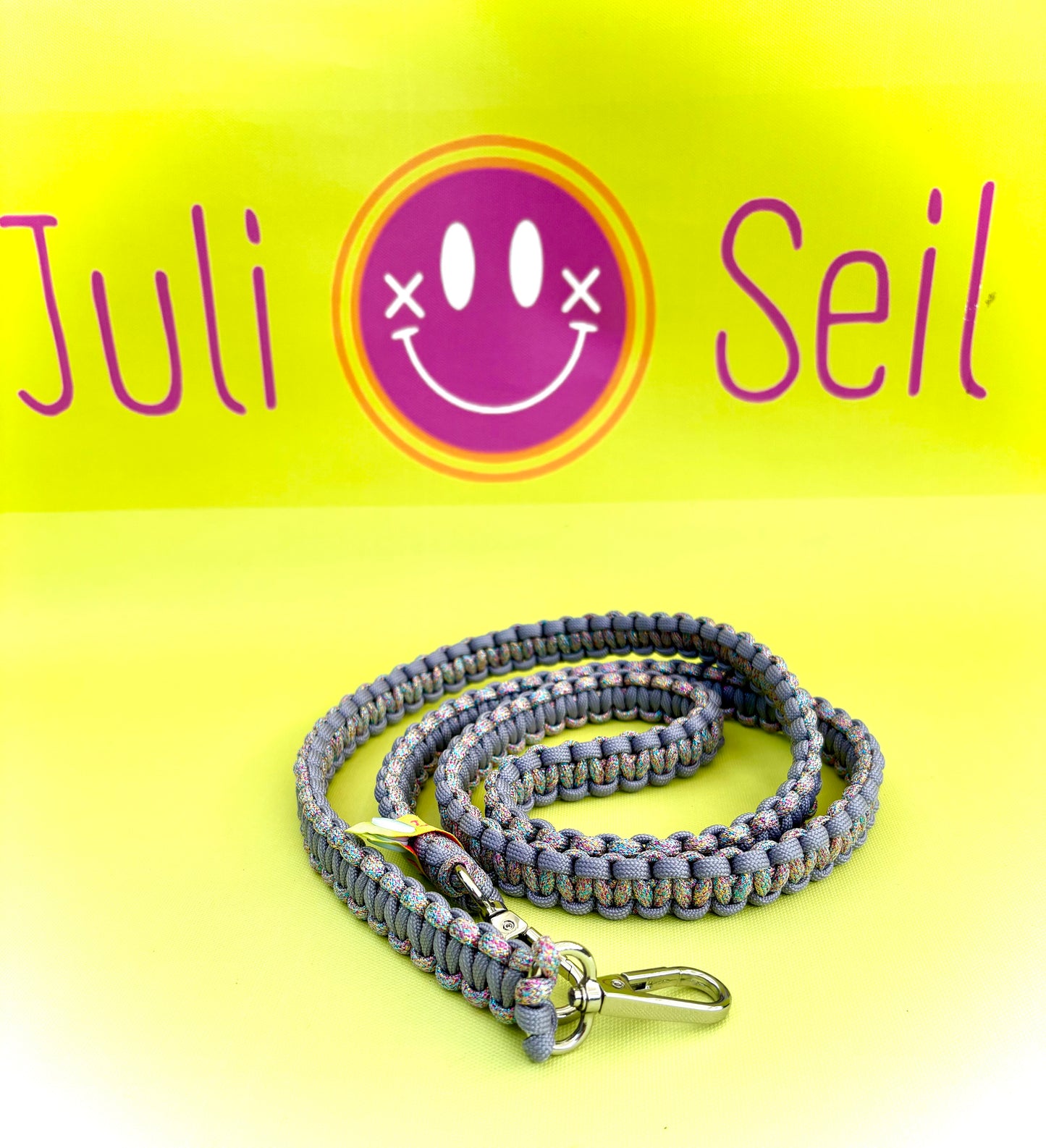 Handykette Makramee Glitzer Silber Gin Fizz aus Paracord