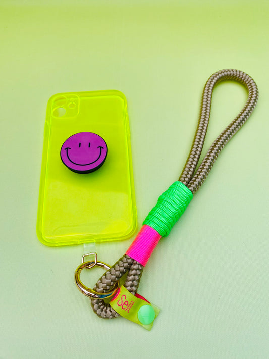 Handycharm und Schlüsselanhänger An Apple a day aus Paracord & Segeltau