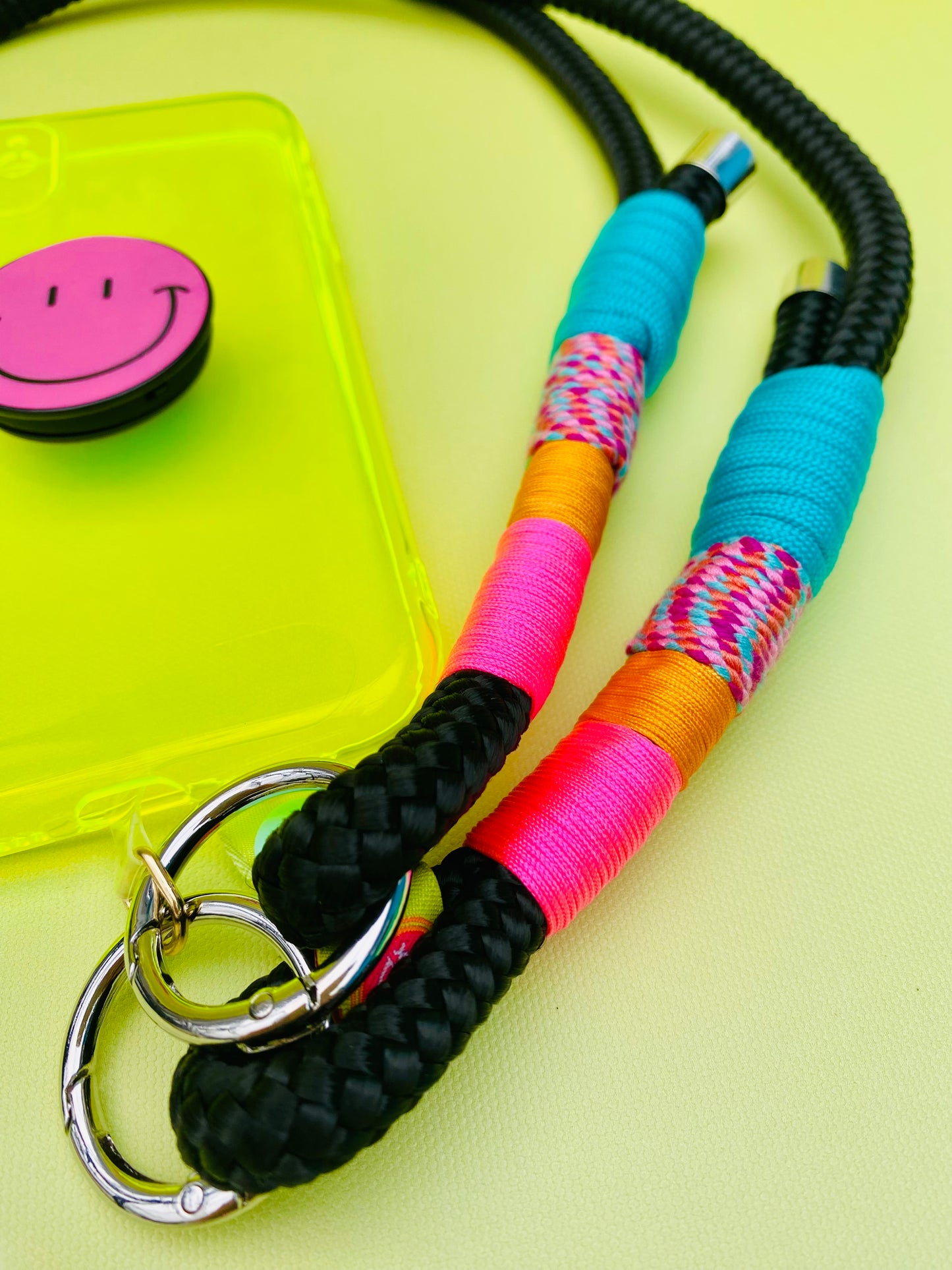Handykette Funky 90s aus Paracord & Segeltau